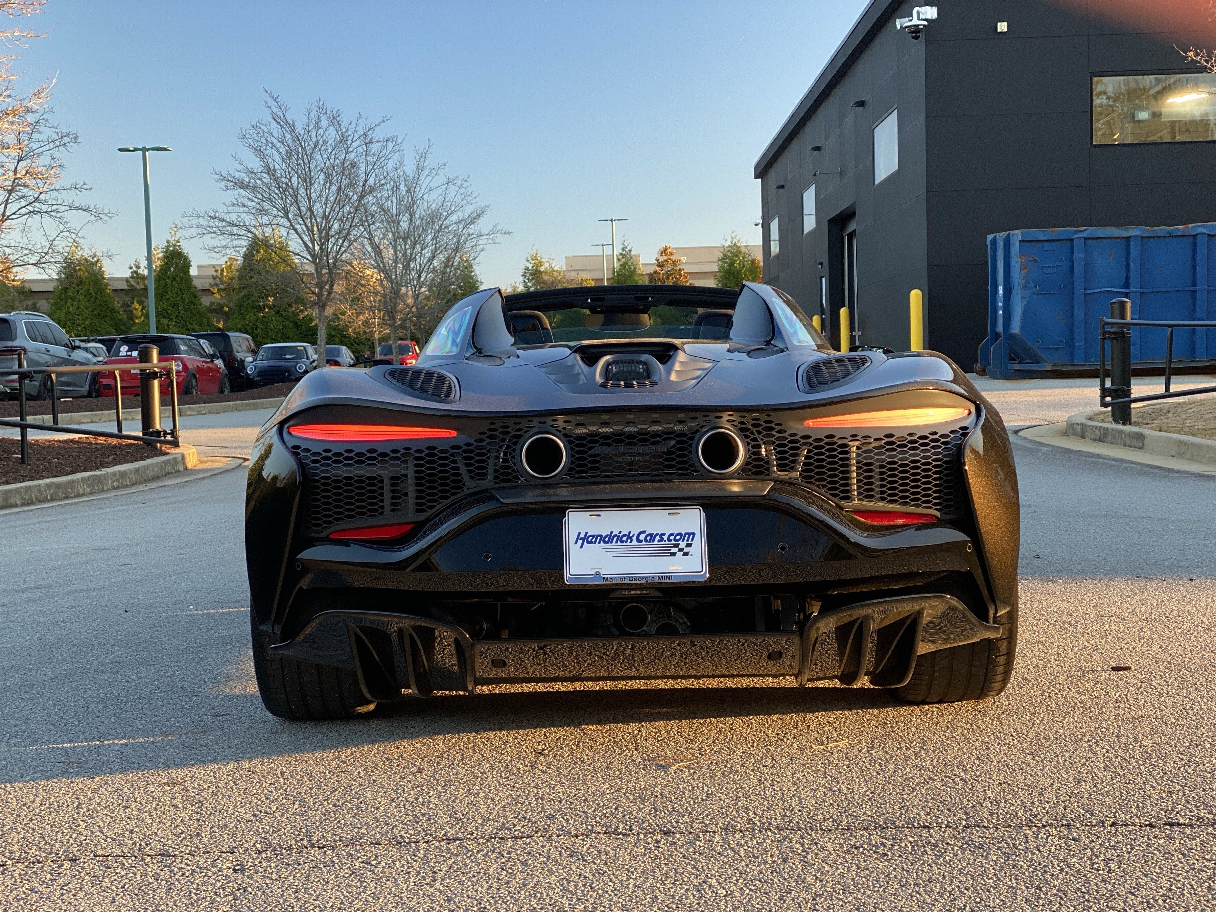 Used 2025 McLaren Artura Spider image 16