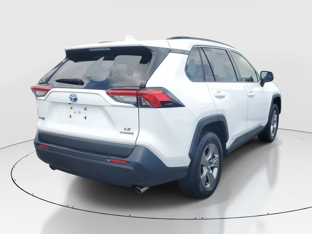 Used 2023 Toyota RAV4 LE image 7
