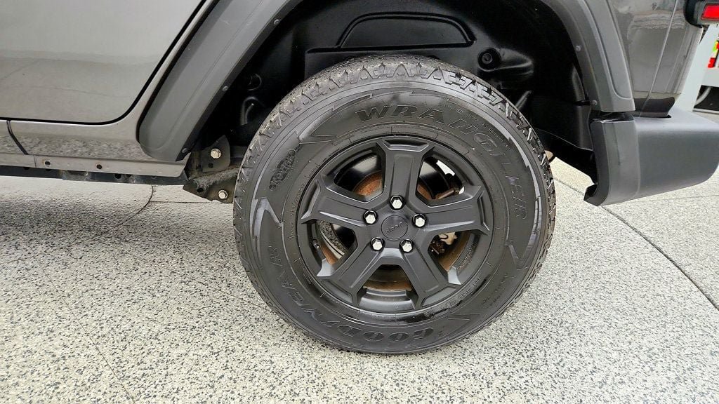 Used 2019 Jeep Wrangler Unlimited Sport S AWD/4WD image 9