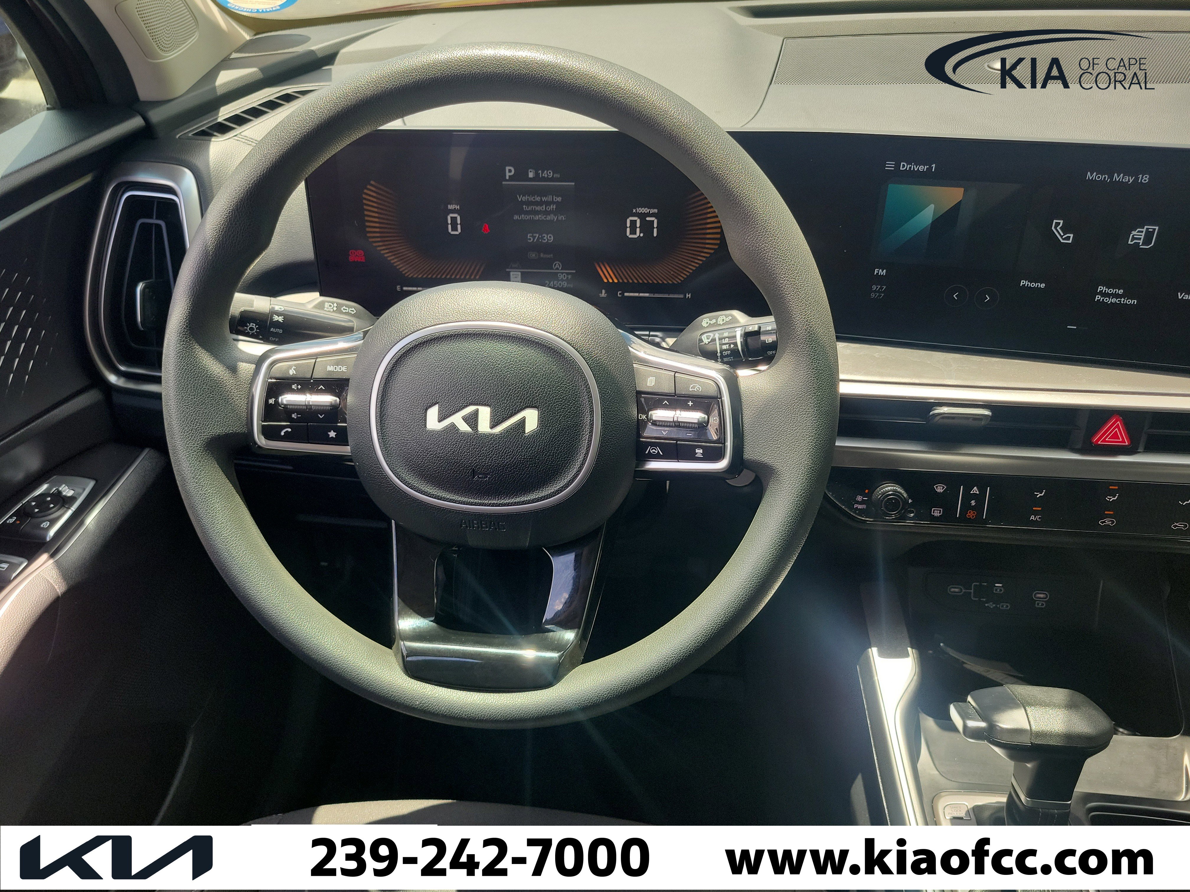 Certified 2025 Kia Sorento LX FWD image 21