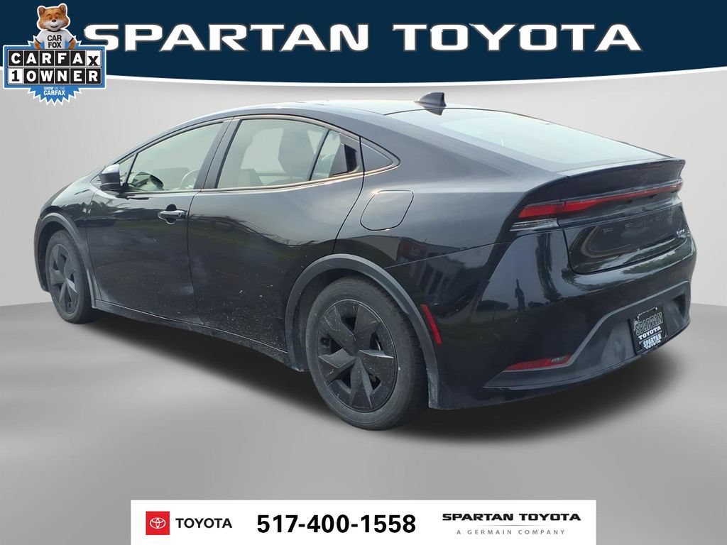 Used 2025 Toyota Prius LE FWD image 10