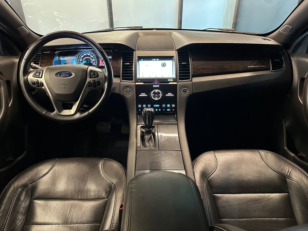 Used 2018 Ford Taurus Limited FWD image 9