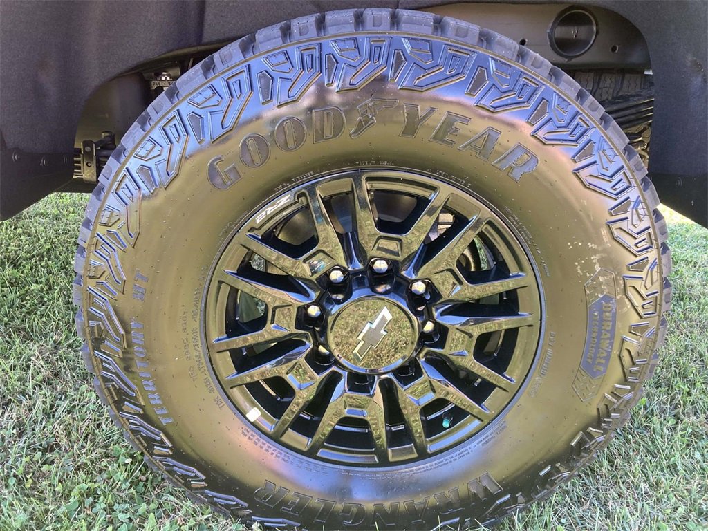 New 2026 Chevrolet Silverado 2500 ZR2 image 10