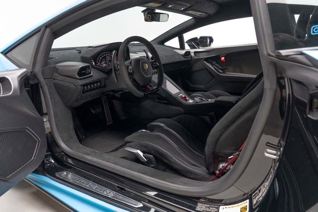 Used 2022 Lamborghini Huracan STO RWD image 14