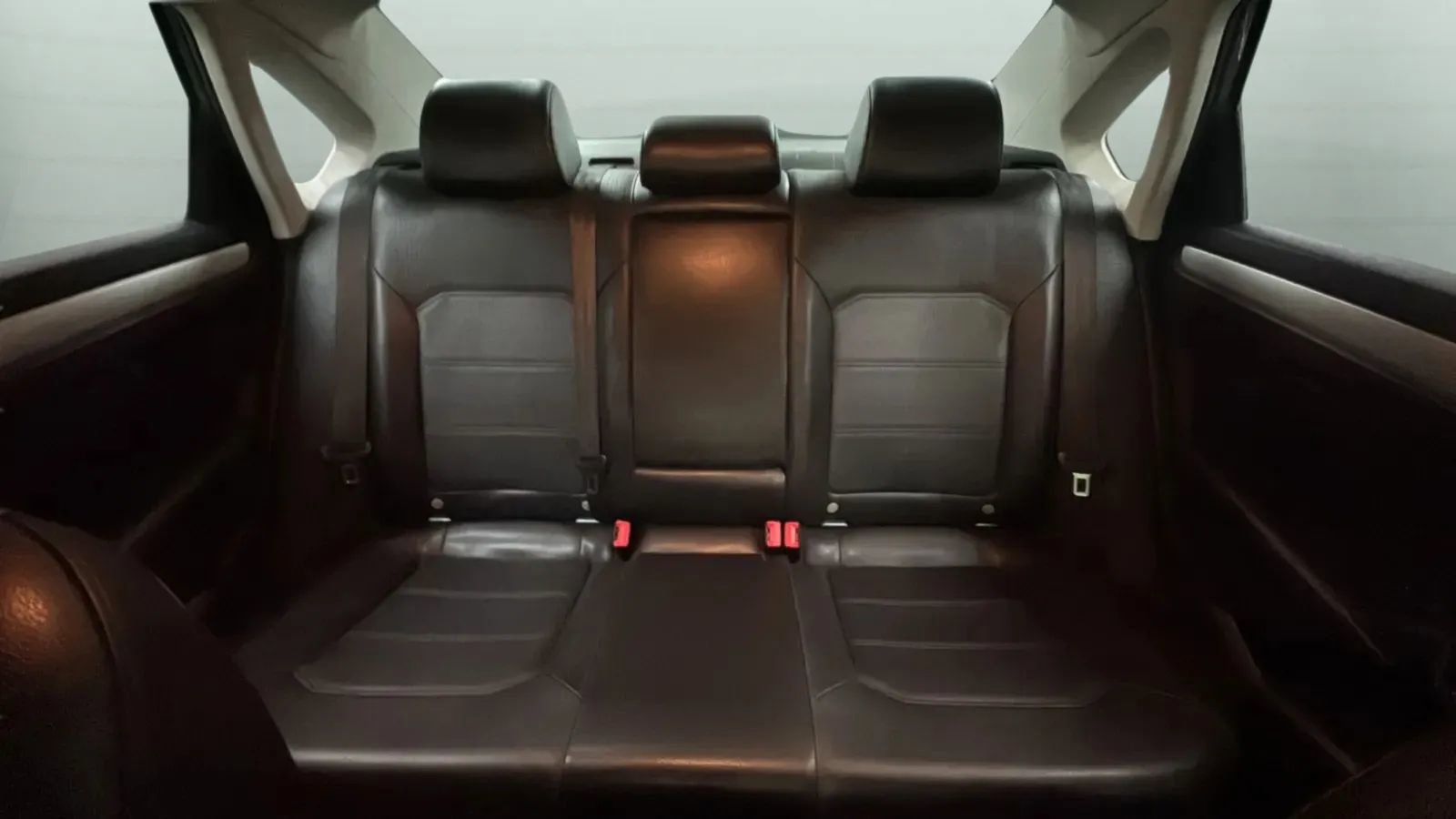 Used 2012 Volkswagen Passat 2.5 SE FWD image 17