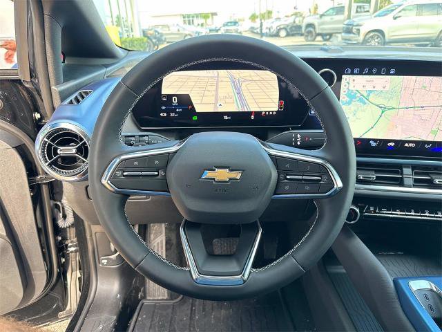 Used 2025 Chevrolet Equinox EV LT w/ LPO, All-Weather Mat Package image 15