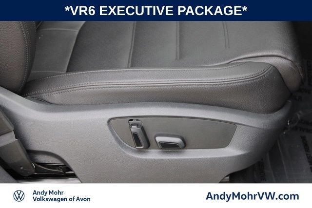 Used 2016 Volkswagen Touareg VR6 AWD/4WD image 21