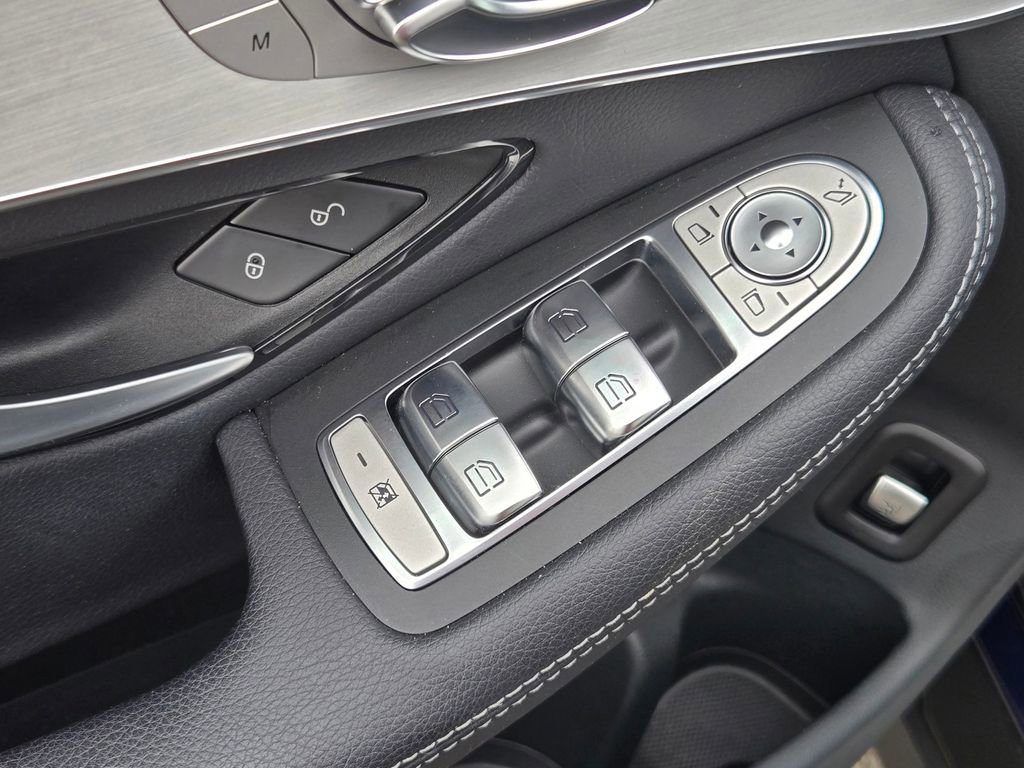 Used 2019 Mercedes-Benz GLC 300 4MATIC Coupe image 12