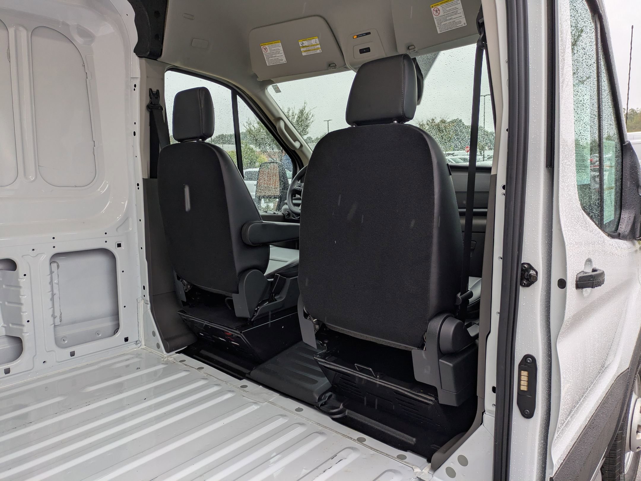 Certified 2025 Ford Transit 350 148 High Roof Extended image 28