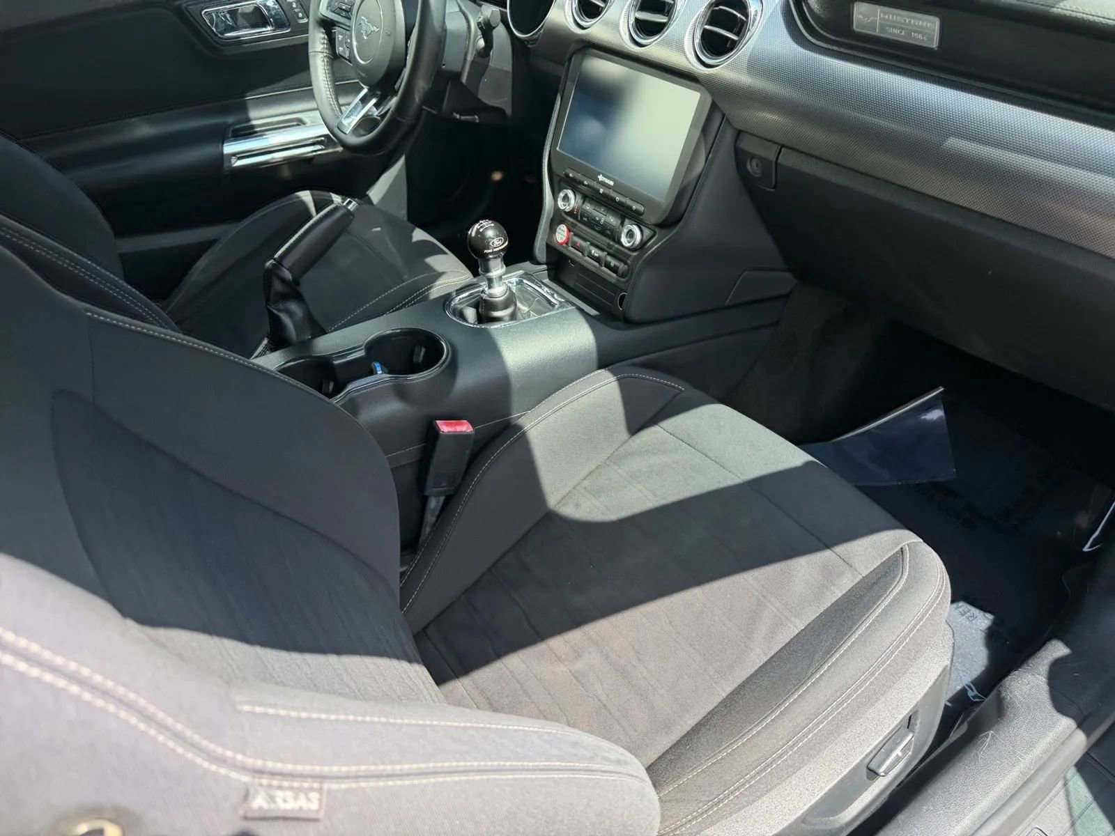 Used 2017 Ford Mustang GT w/ Black Accent Package RWD image 30