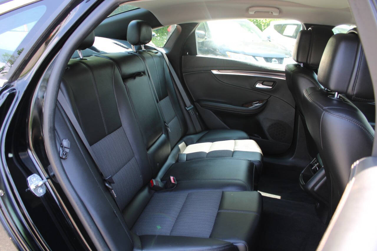 Used 2014 Chevrolet Impala LT w/ Convenience Package FWD image 27