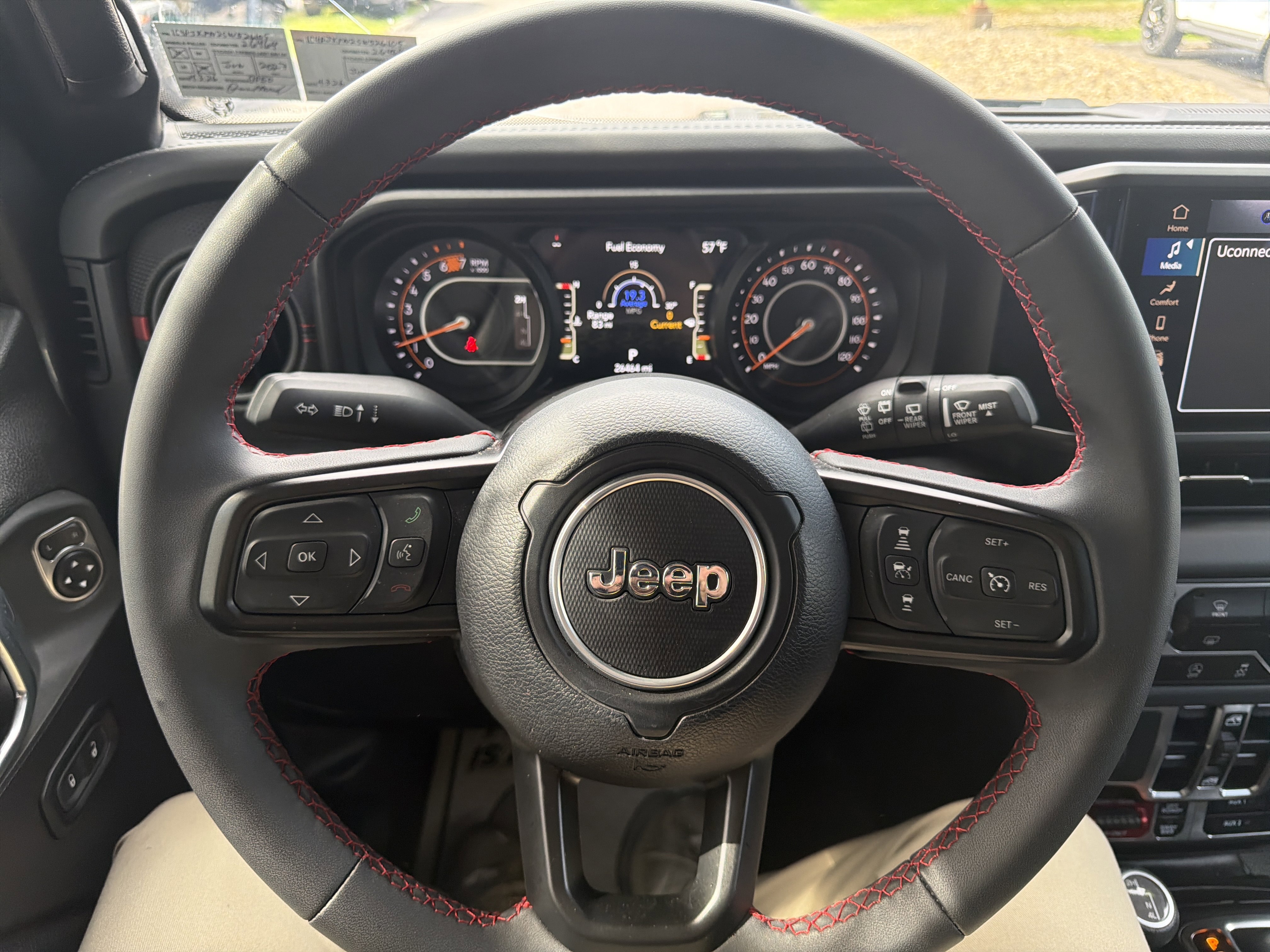 Used 2025 Jeep Wrangler Unlimited Rubicon image 17