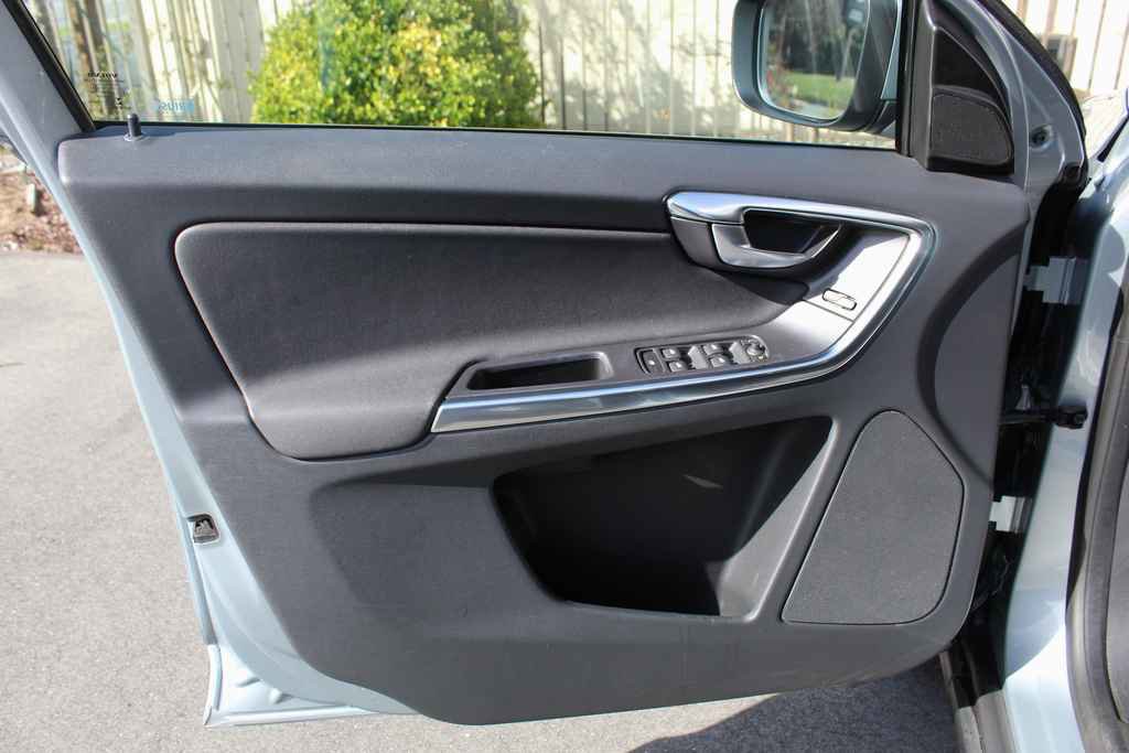 Used 2013 Volvo XC60 3.2 Premier image 9