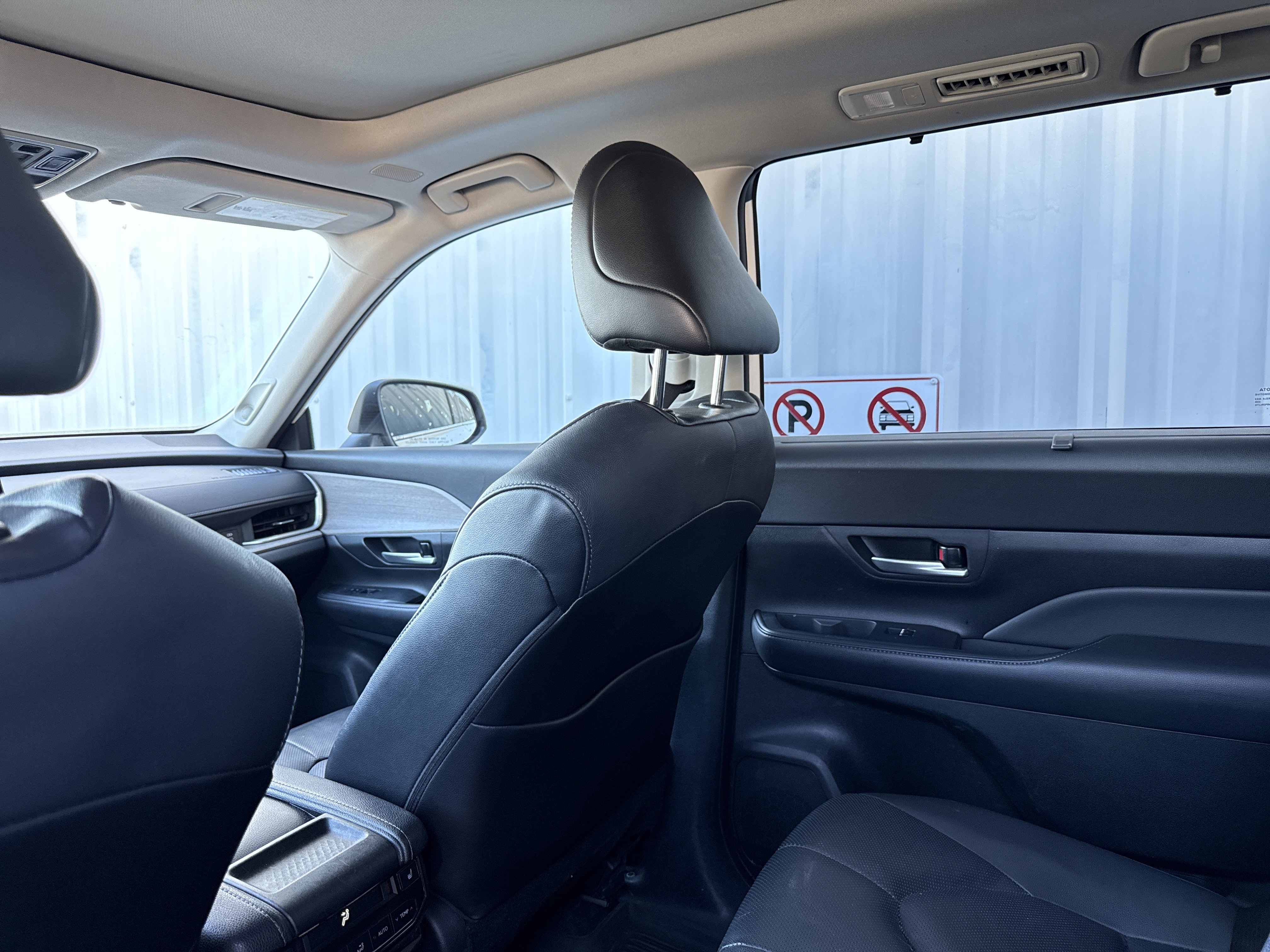 Used 2024 Toyota Grand Highlander Limited image 32