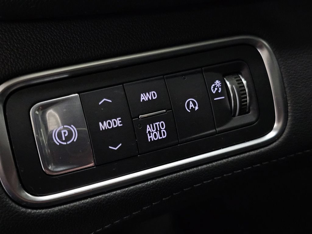 Used 2025 Buick Enclave Avenir w/ Super Cruise Package AWD/4WD image 33