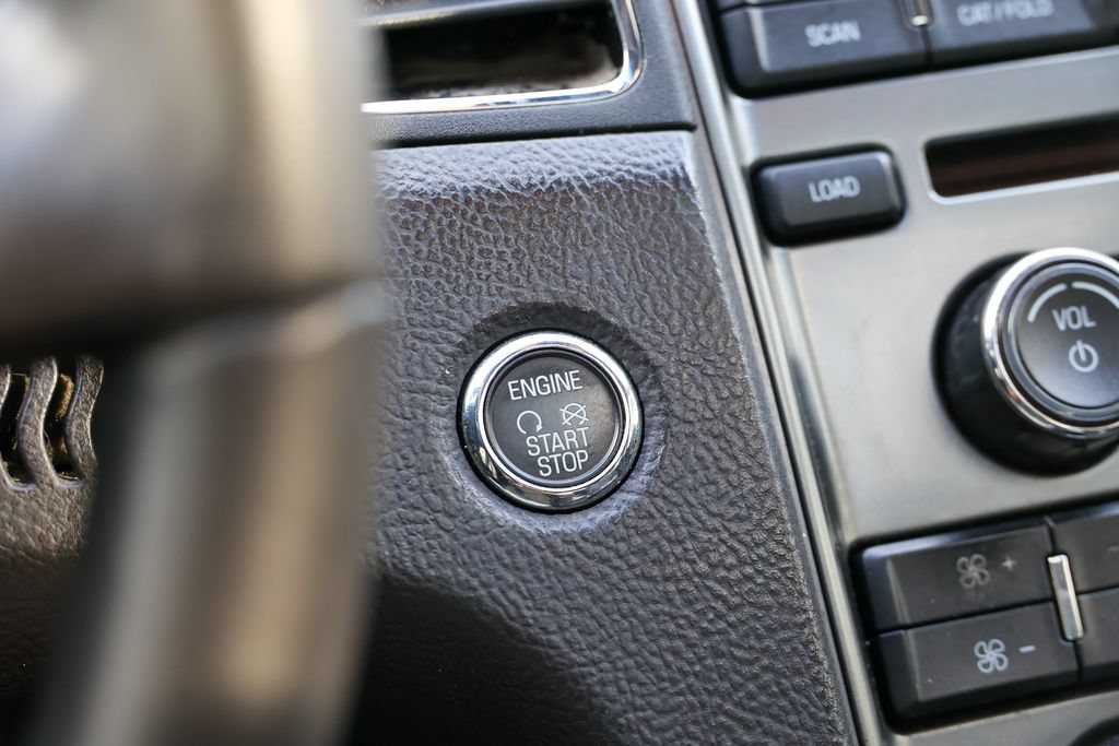 Used 2012 Ford Taurus Limited FWD image 11