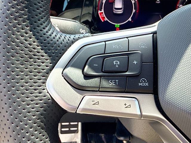 Used 2025 Volkswagen GTI Autobahn FWD image 37