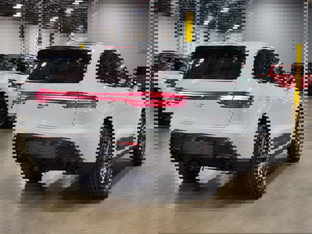 Used 2023 Porsche Macan S image 8