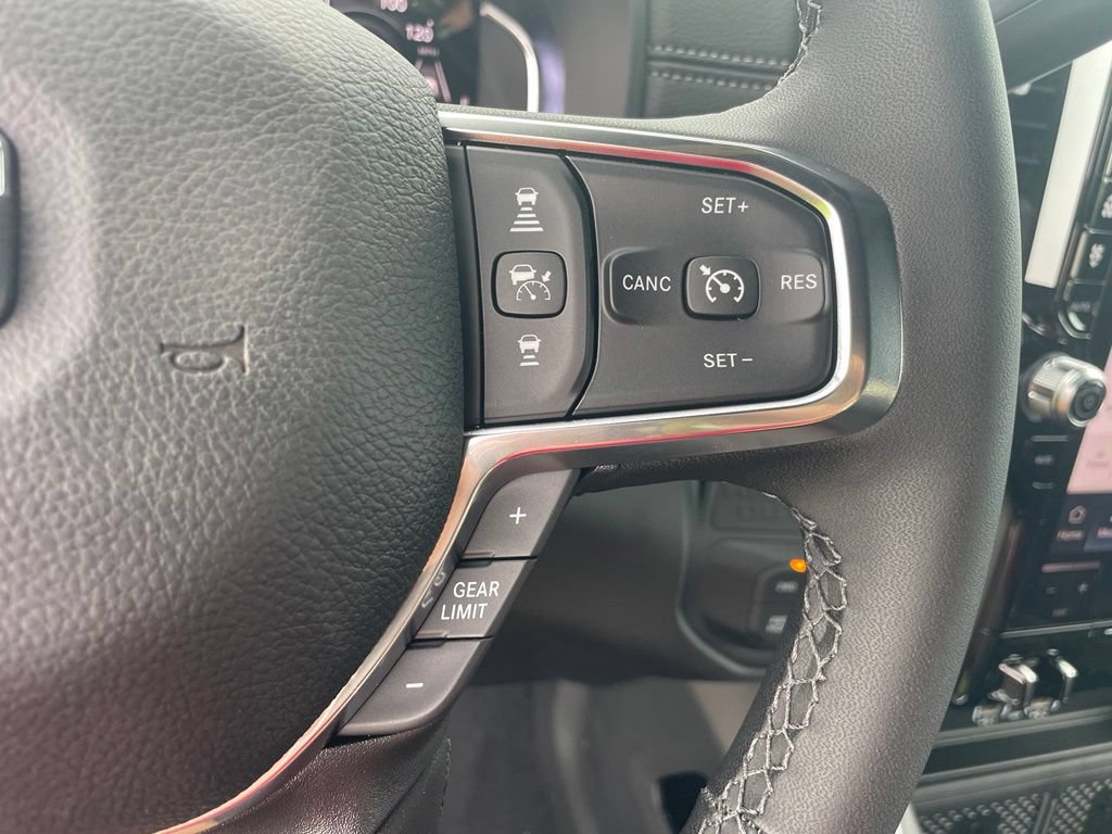 New 2026 RAM 2500 Laramie AWD/4WD image 30