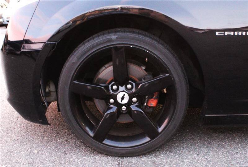 Used 2011 Chevrolet Camaro LT w/ Silver Stripe Package RWD image 9
