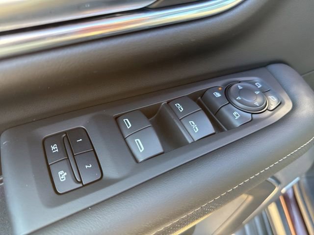 Used 2022 GMC Yukon XL SLT w/ SLT Premium Package AWD/4WD image 10