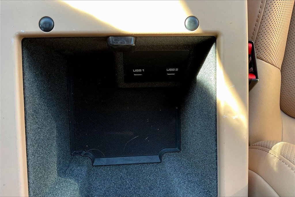 Used 2022 Porsche Macan image 16