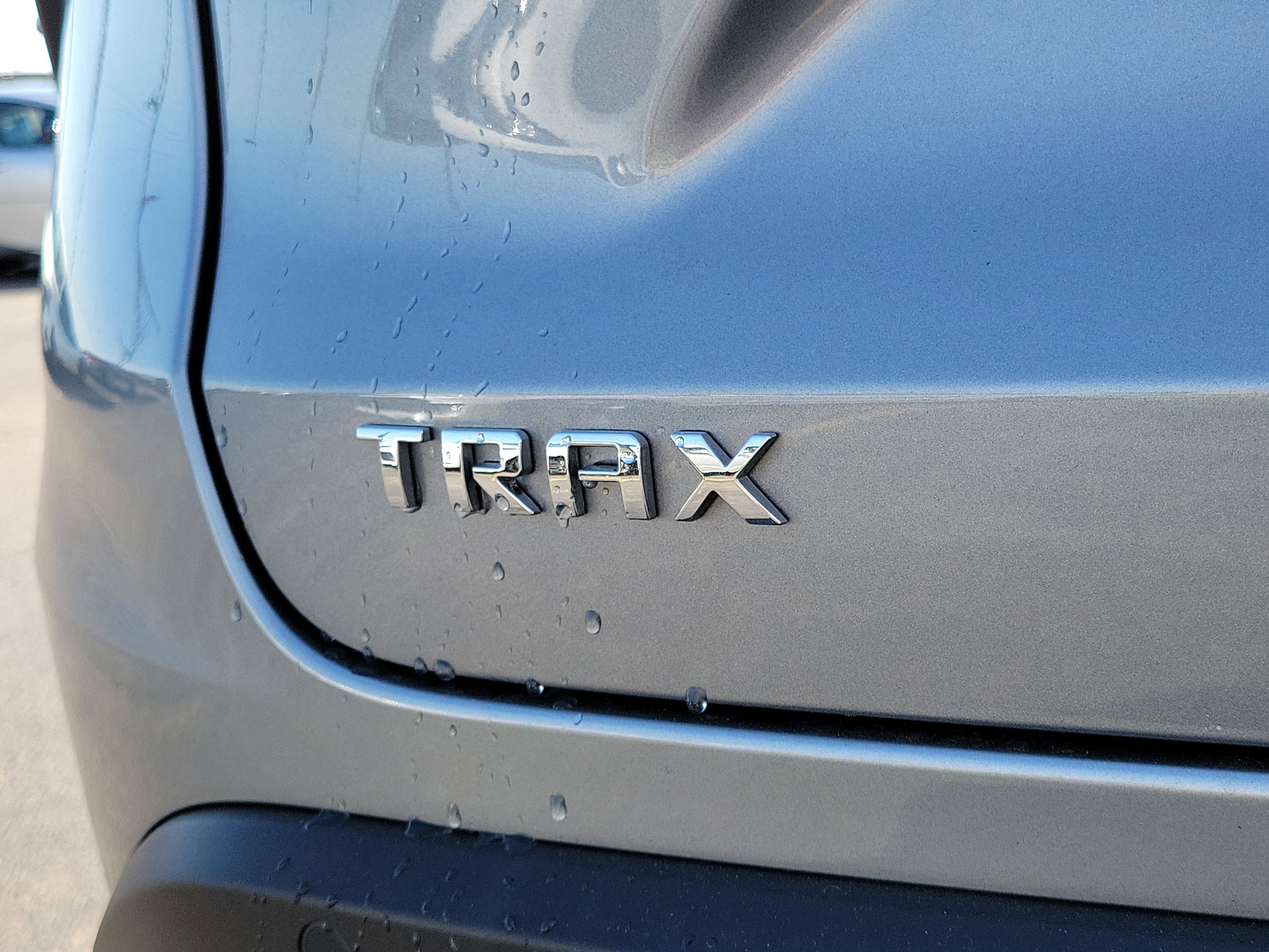 Used 2024 Chevrolet Trax LS w/ Driver Confidence Package FWD image 6