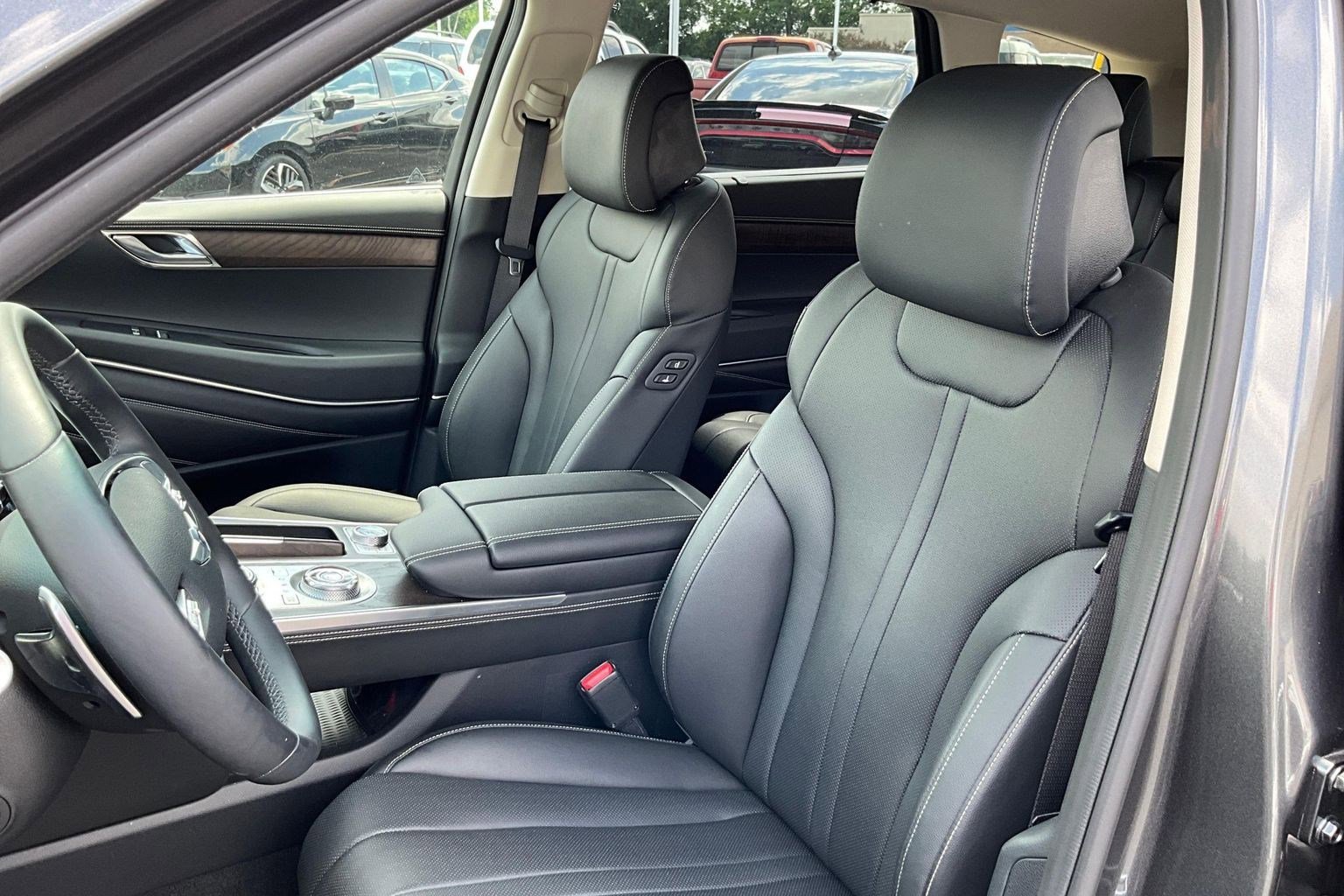 Used 2023 Genesis GV80 3.5T AWD/4WD image 19