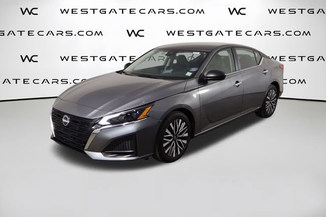 Used 2025 Nissan Altima 2.5 SV