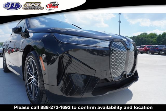Used 2022 BMW iX xDrive50 w/ Sport Package AWD/4WD image 7