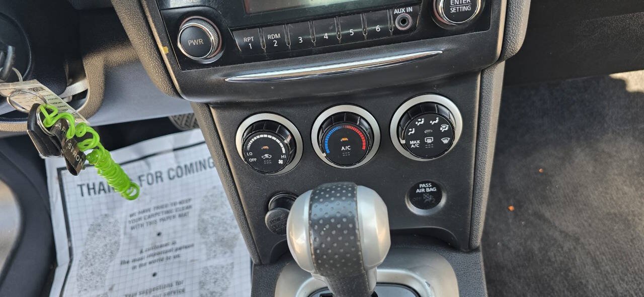 Used 2014 Nissan Rogue S w/ Convenience Package FWD image 34