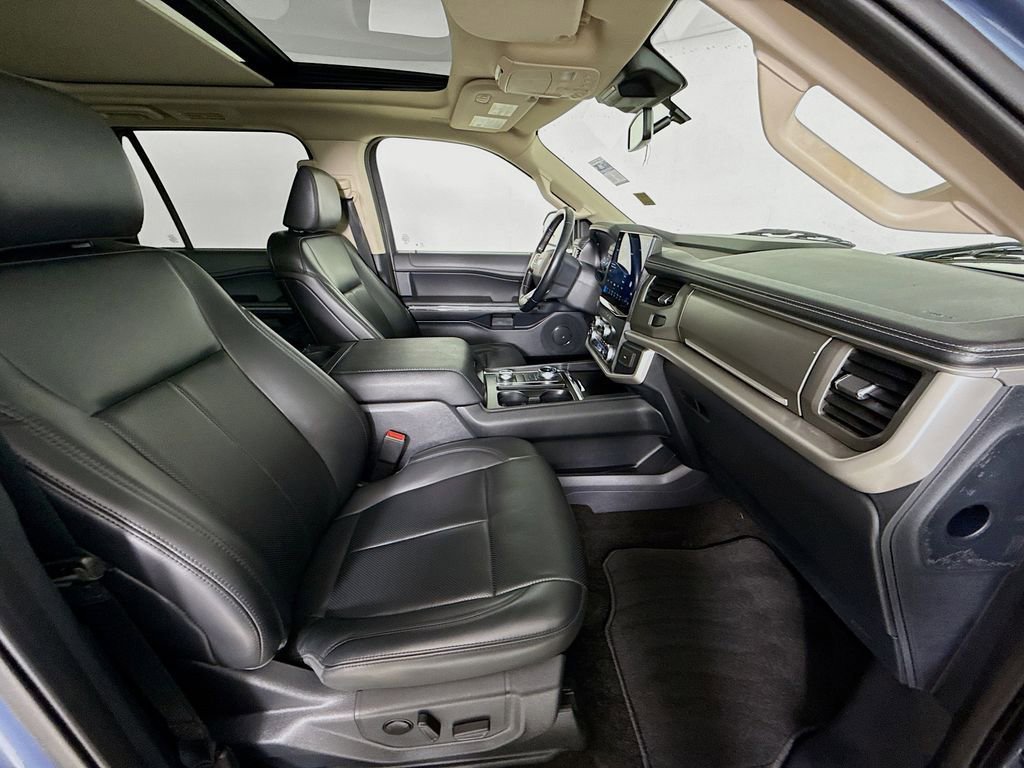 Used 2022 Ford Expedition XLT image 36