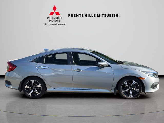 Used 2016 Honda Civic Touring image 4