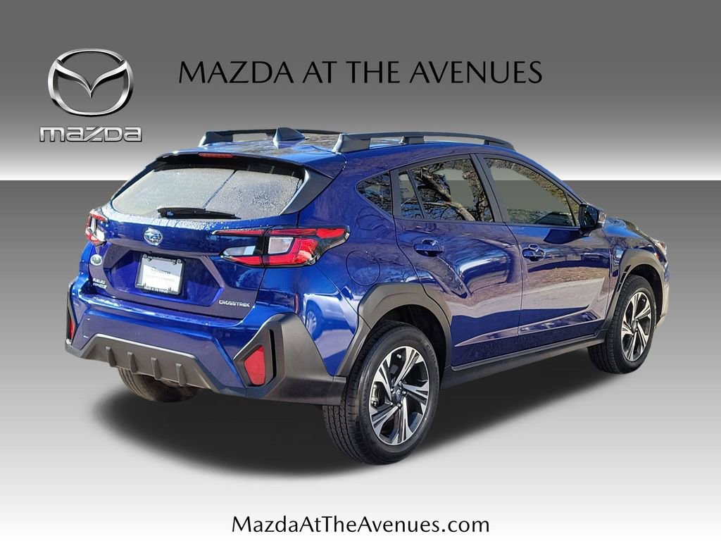 Used 2024 Subaru Crosstrek 2.0i Premium image 4