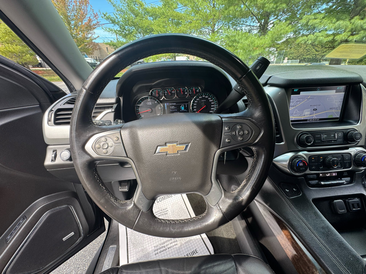 Used 2017 Chevrolet Suburban LT image 17