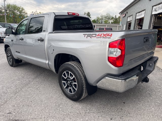Used 2016 Toyota Tundra SR5 w/ TRD Off Road Package AWD/4WD image 5