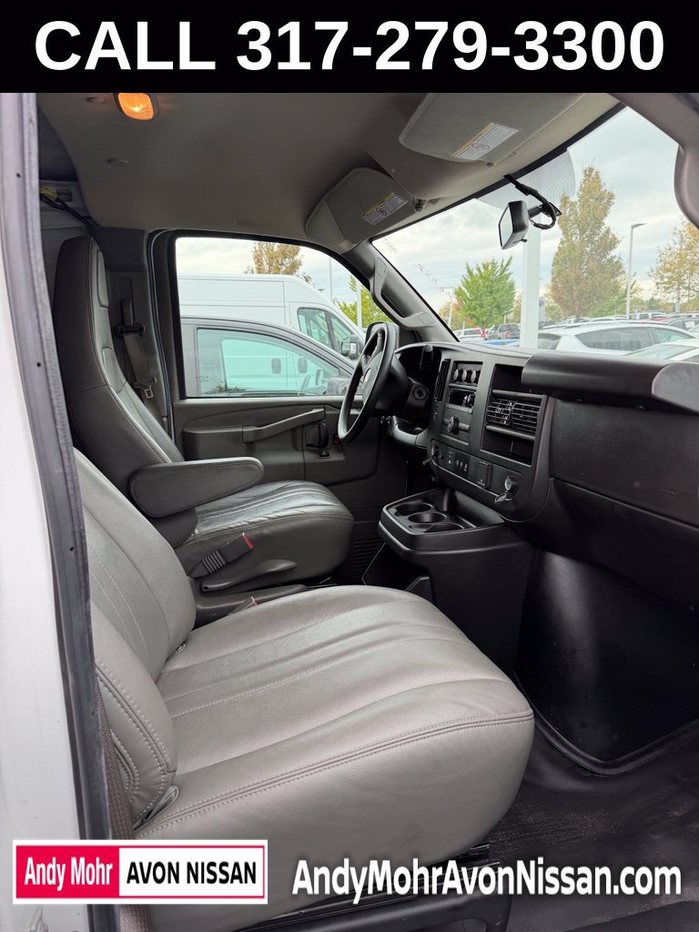 Used 2023 Chevrolet Express 3500 Extended RWD image 7
