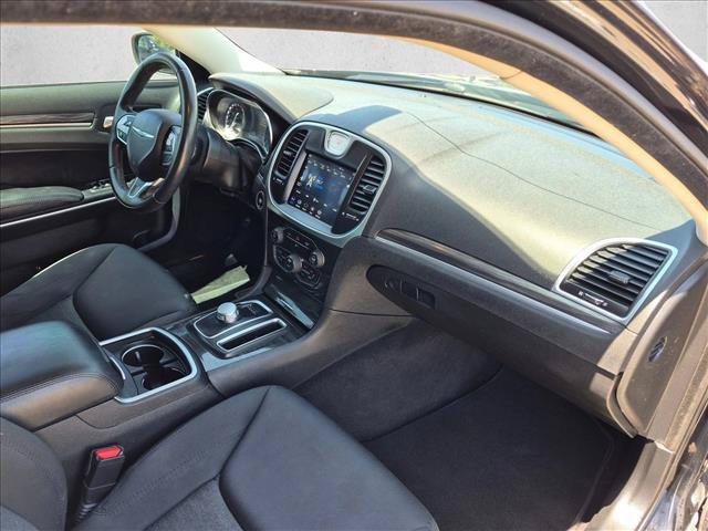 Used 2020 Chrysler 300 Touring w/ Sport Appearance Package RWD image 22