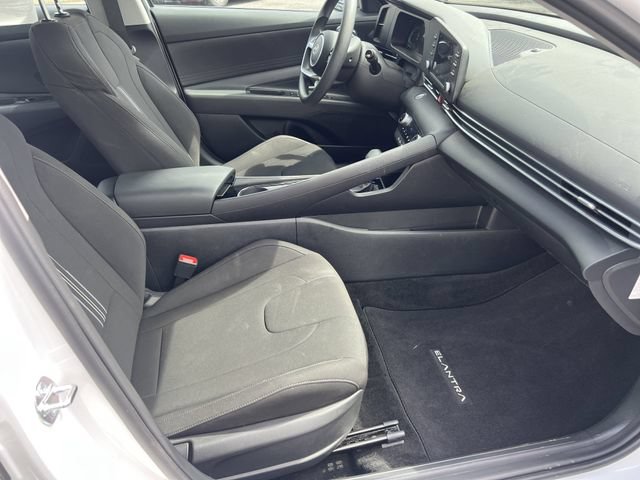 Used 2026 Hyundai Elantra Hybrid FWD image 13