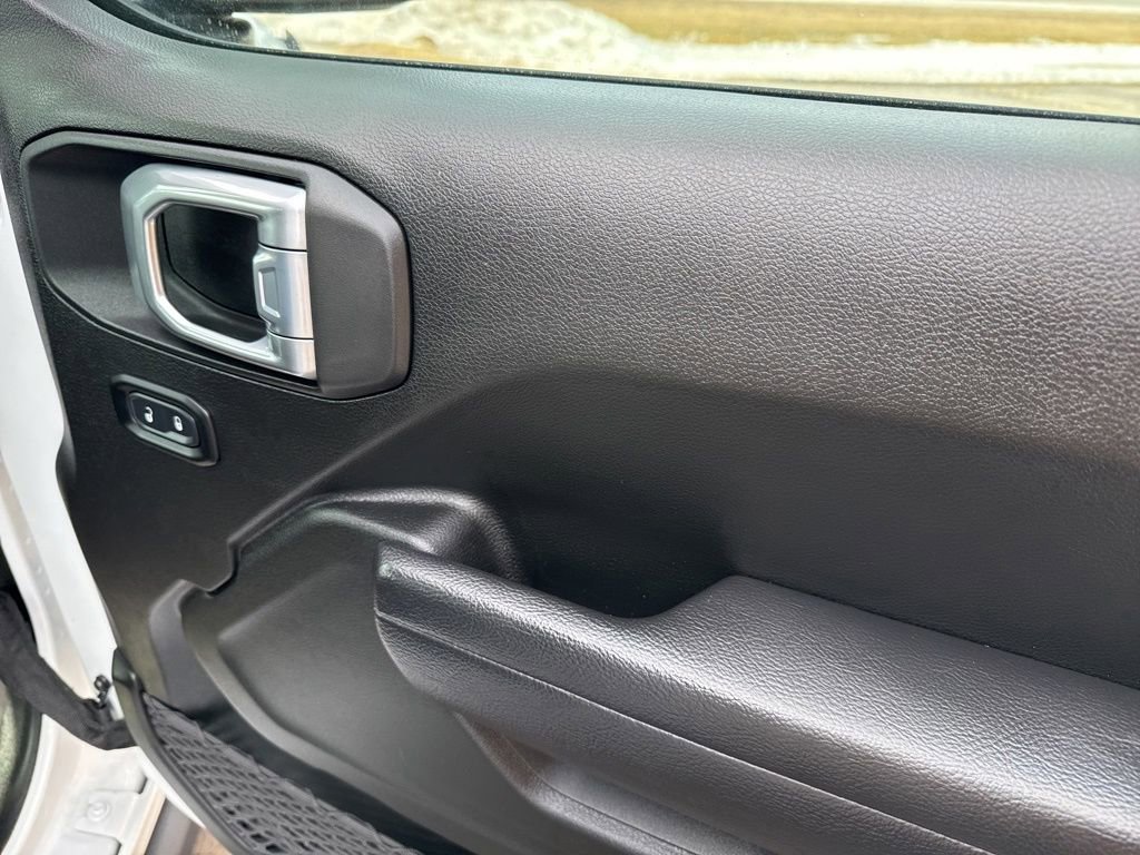 Used 2022 Jeep Wrangler Unlimited Sport image 36