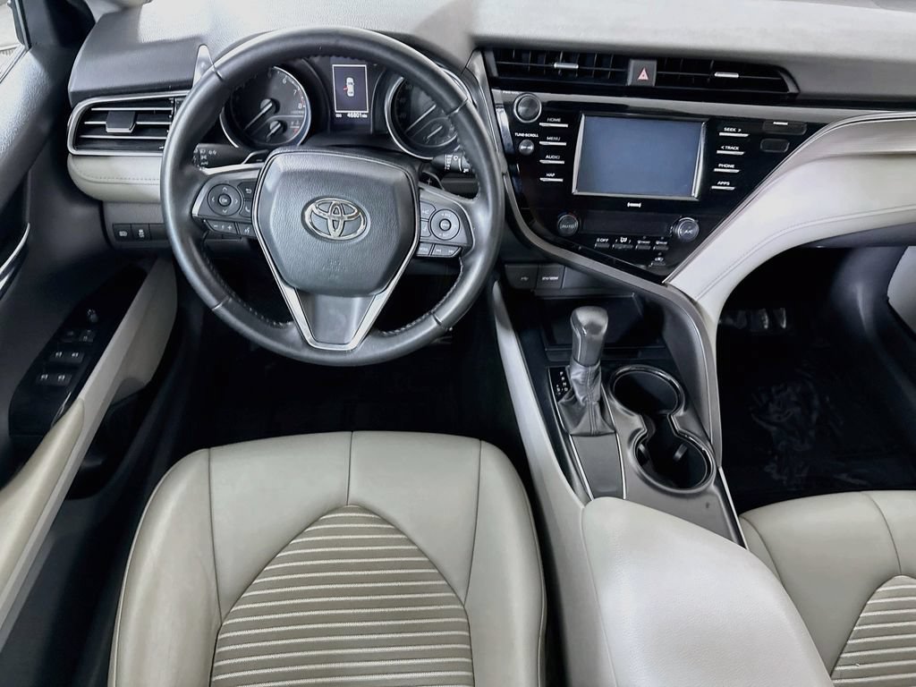 Used 2020 Toyota Camry SE FWD image 4