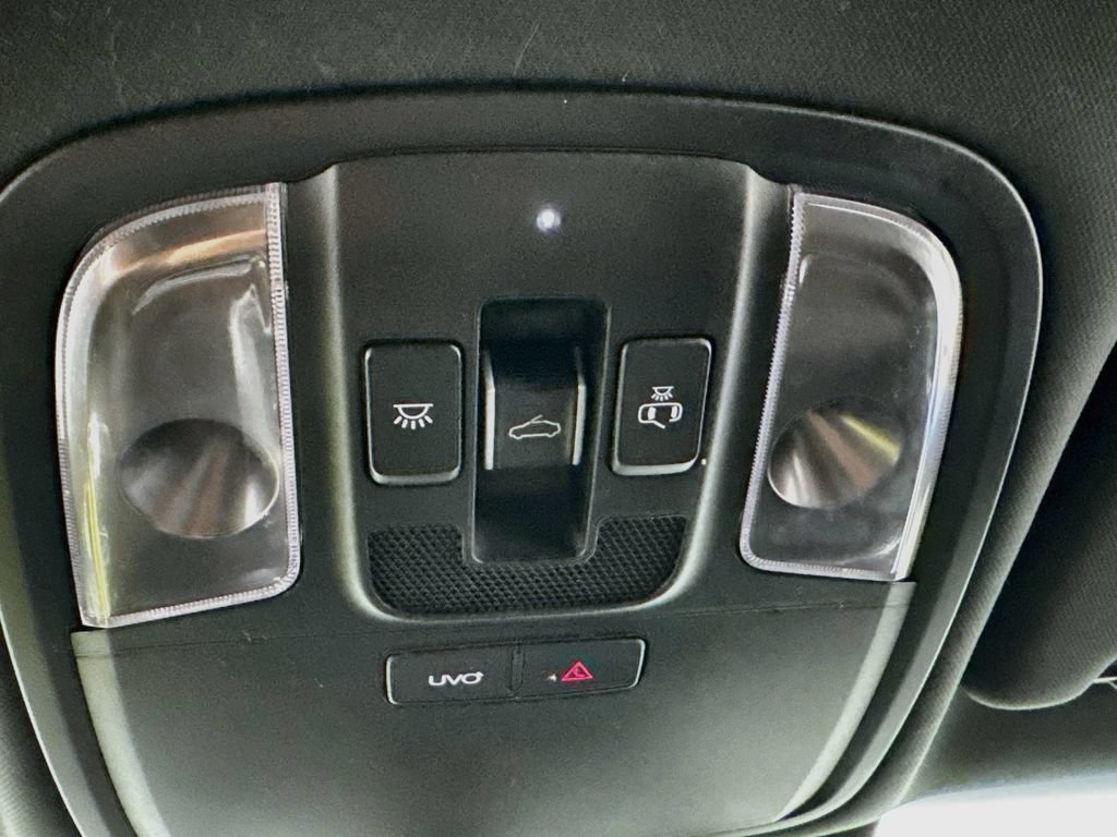 Used 2022 Kia Stinger GT2 AWD/4WD image 18