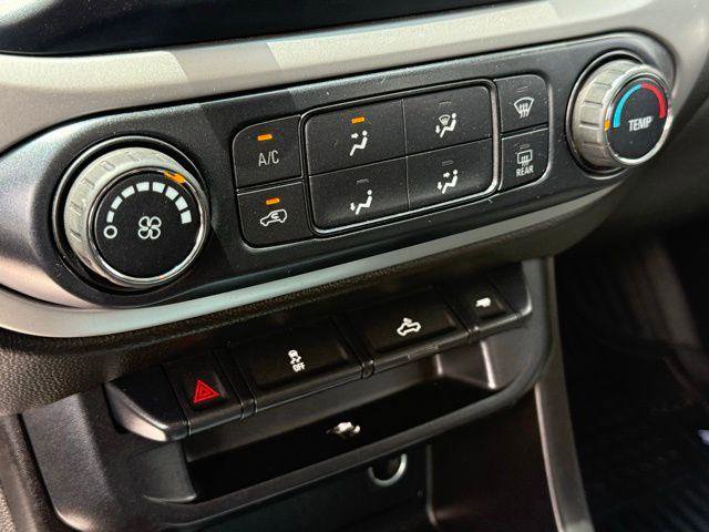 Used 2018 Chevrolet Colorado LT w/ LT Convenience Package AWD/4WD image 11