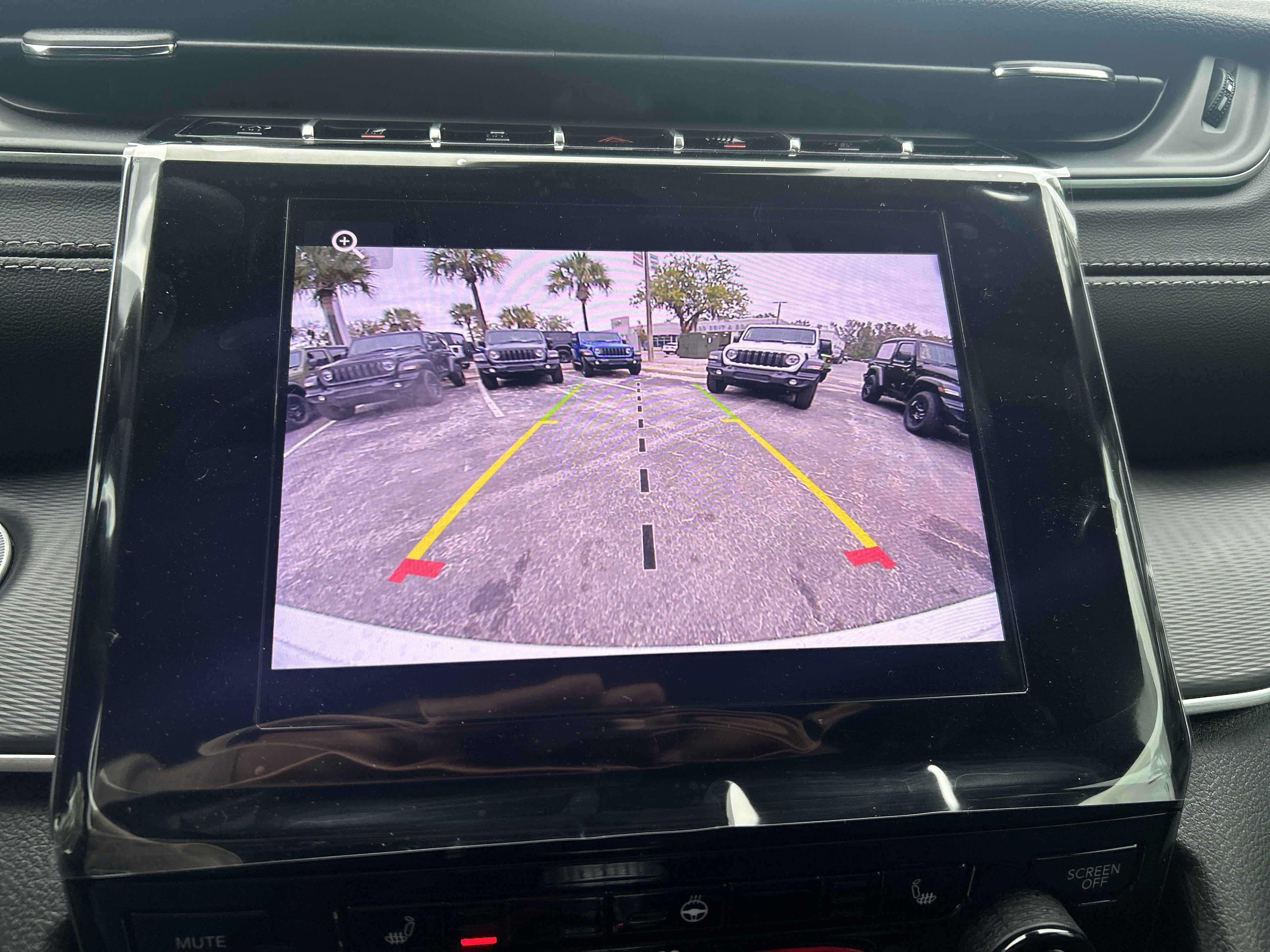 New 2025 Jeep Grand Cherokee Altitude image 32