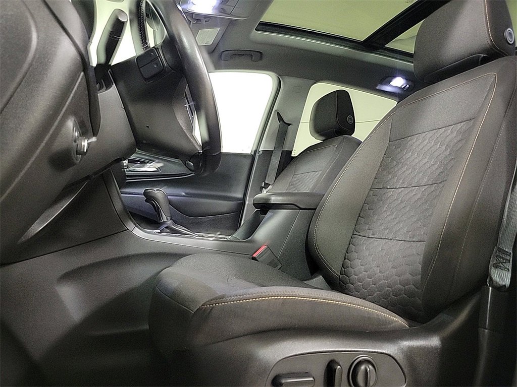 Used 2020 Chevrolet Equinox LT image 11