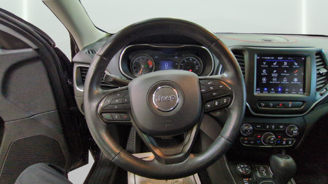 Used 2021 Jeep Cherokee Trailhawk w/ Sun, Sound & Nav Group AWD/4WD image 23