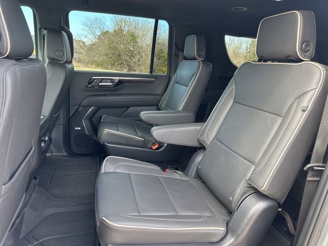 Certified 2025 Chevrolet Suburban Premier image 23