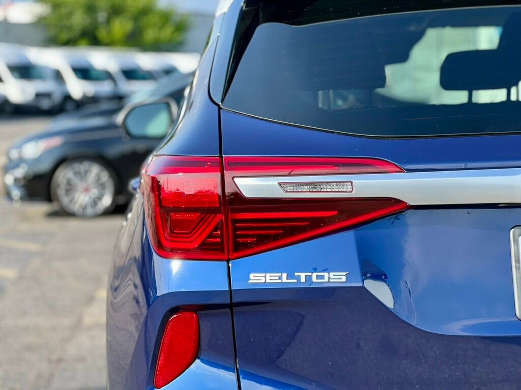 Used 2022 Kia Seltos Nightfall Edition AWD/4WD image 9