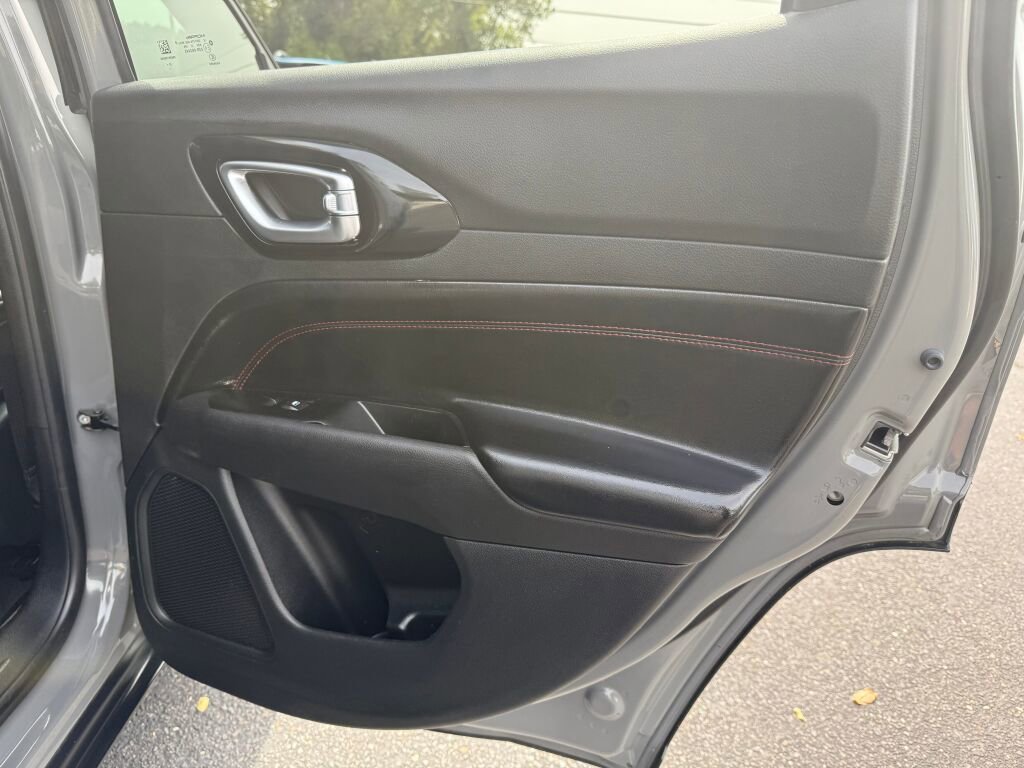 Used 2022 Jeep Compass Trailhawk w/ Trailhawk Elite Group image 24