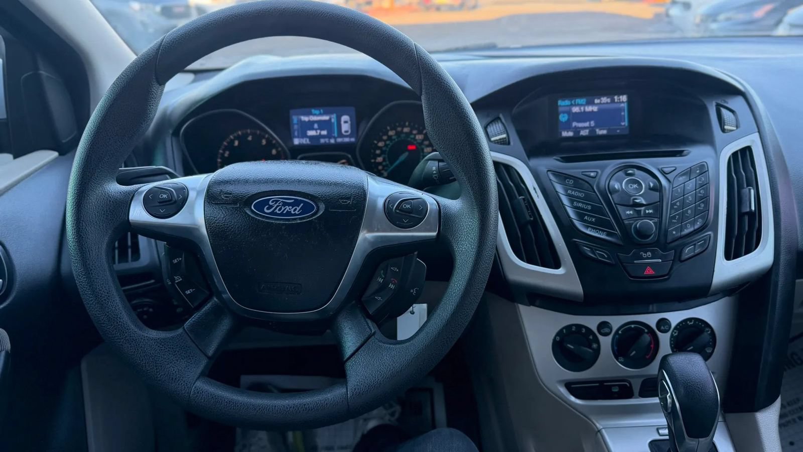 Used 2012 Ford Focus SE FWD image 16